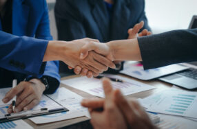 動画編集の外注はどう決める？メリット・デメリット、費用相場、制作会社の選び方まで徹底解説！