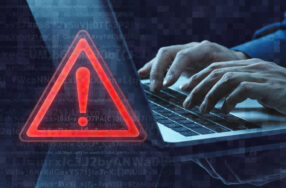 動画を見ただけでウイルスに感染するの？その実態と対策を解説します