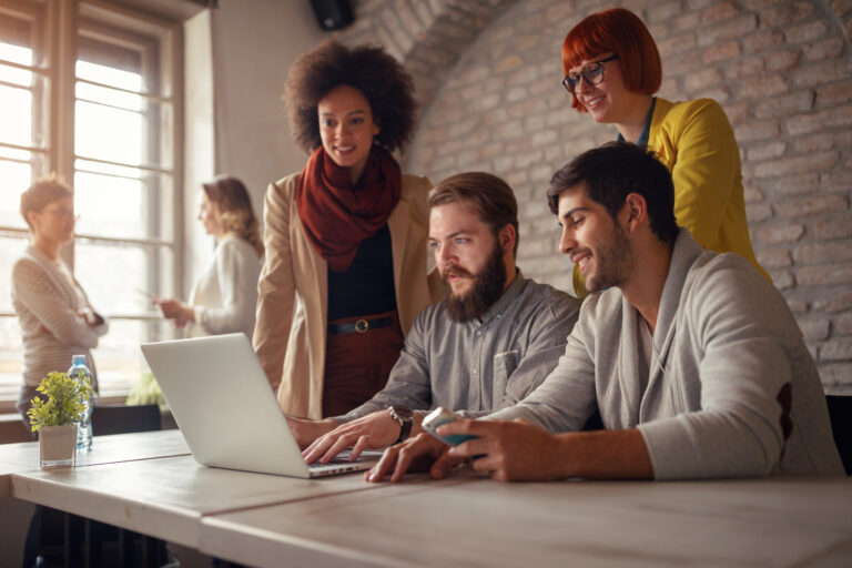 公開後の監視と初期対応のチェック