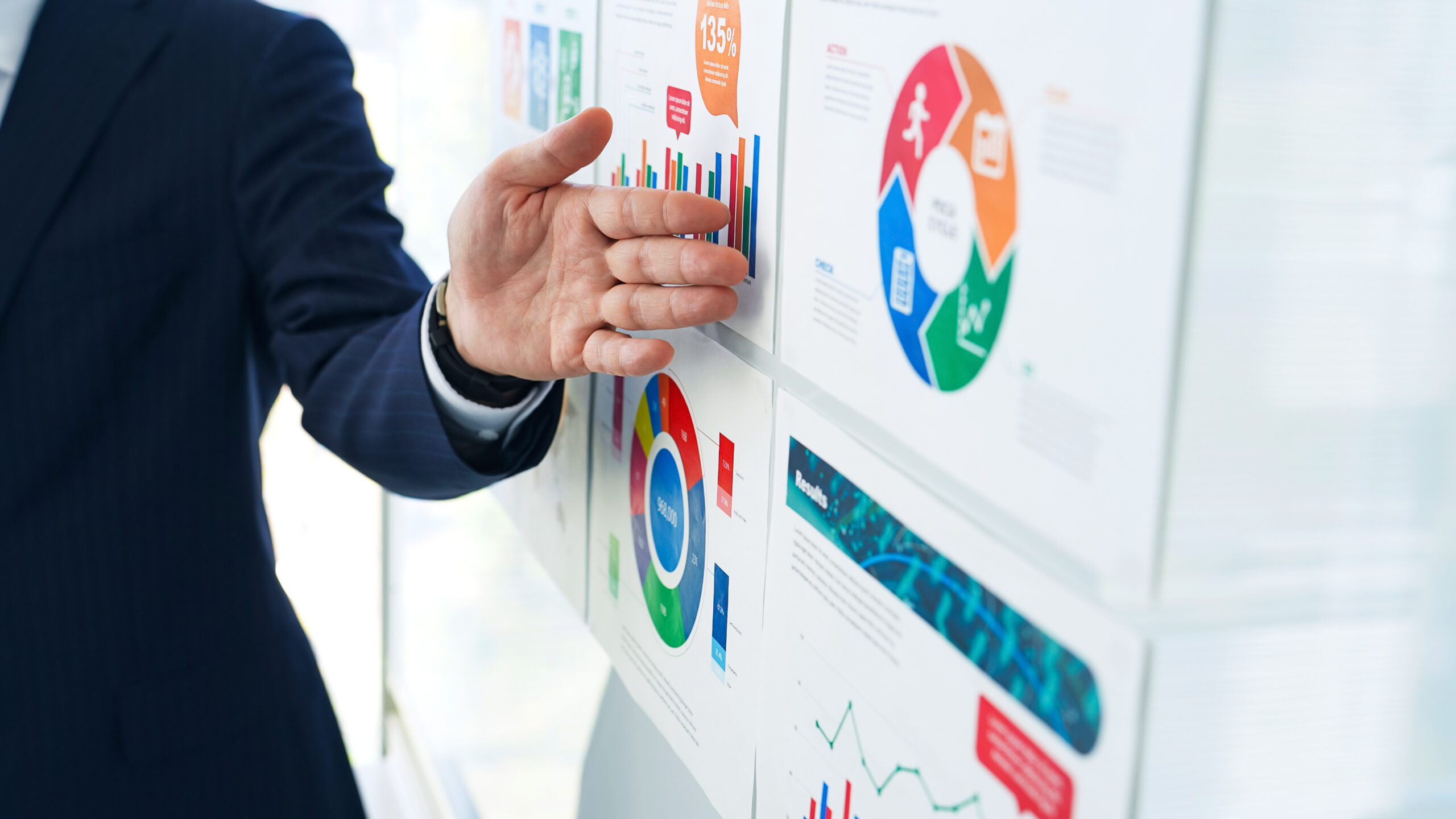 継続的な情報収集と施策を見直し、効果的なインスタマーケティングを行う