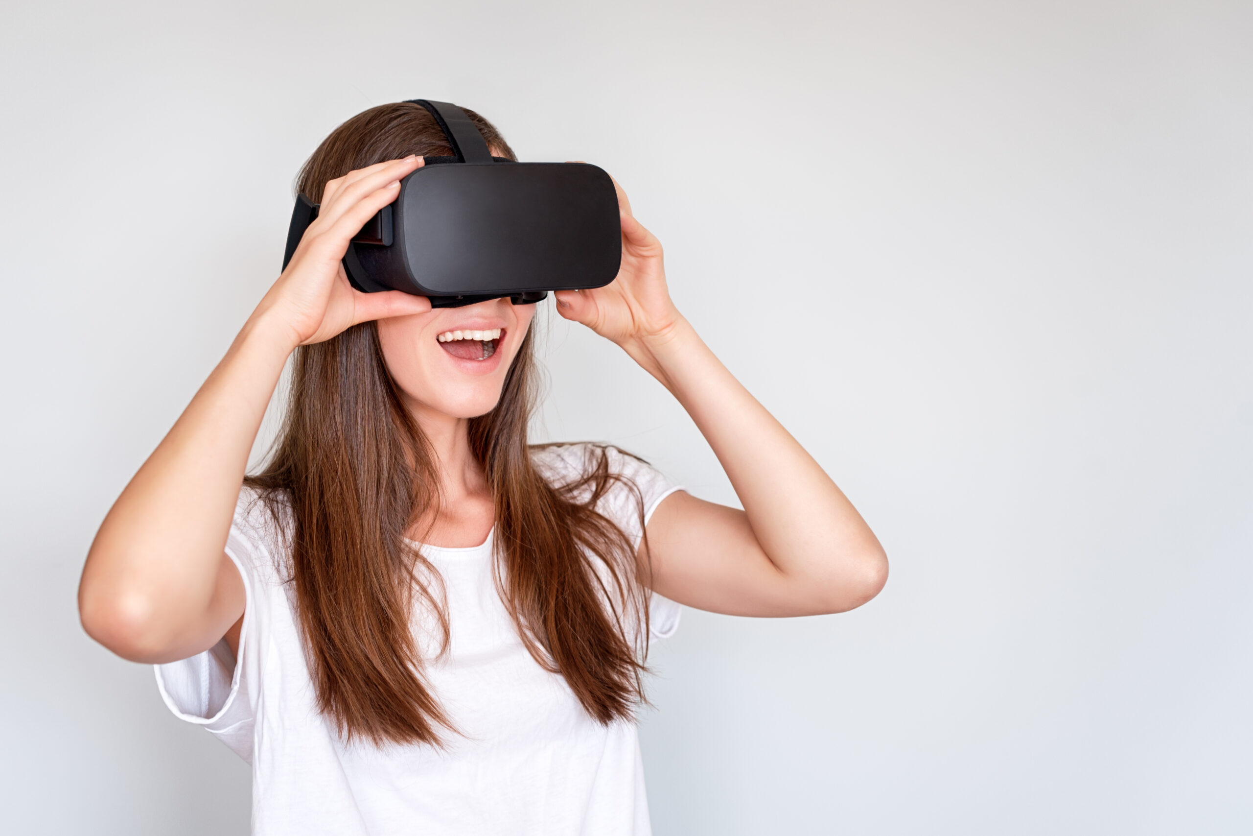 VRとの違いは「視点の自由度」と「体験の深さ」