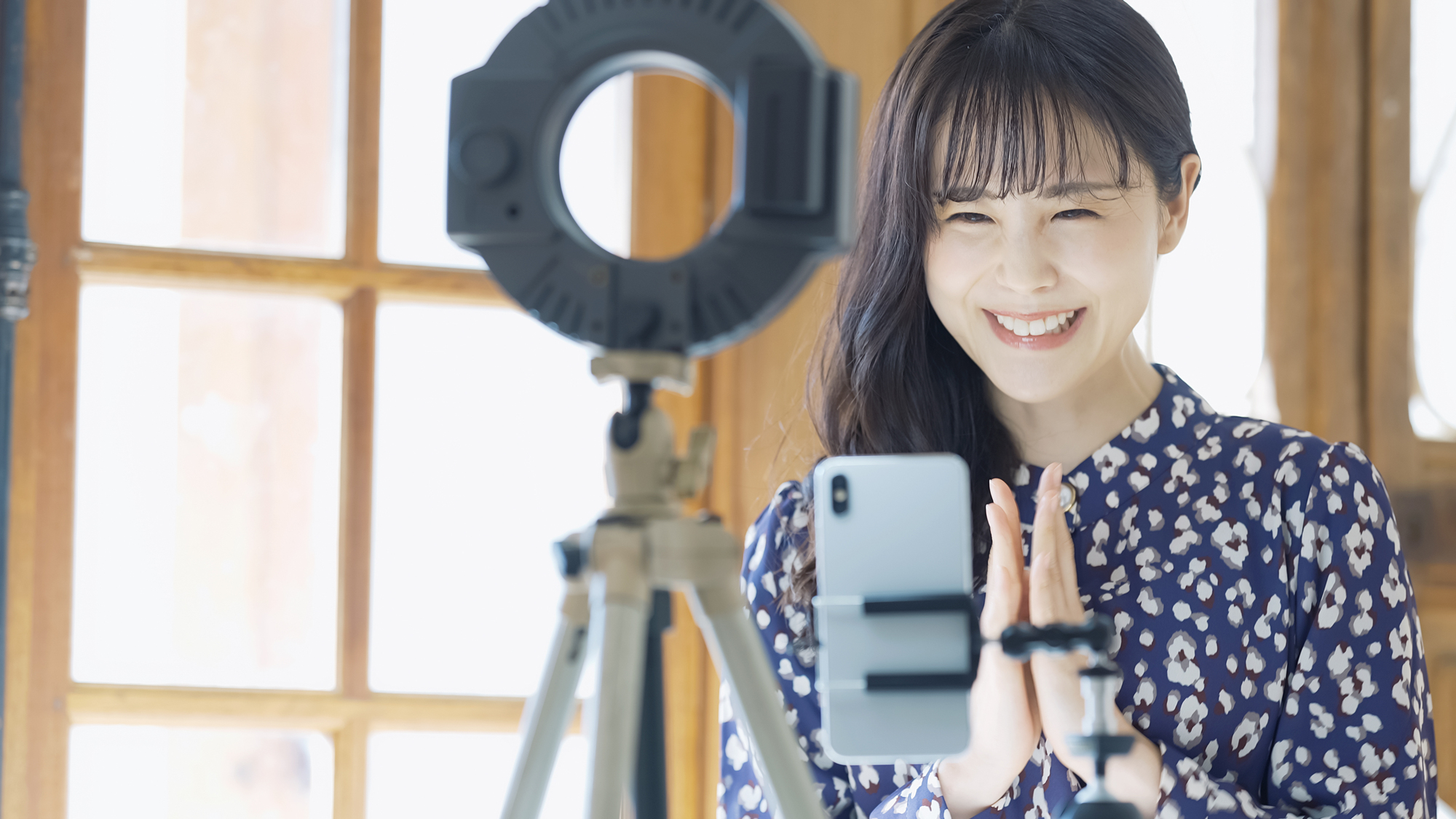 ツイキャスで配信している女性