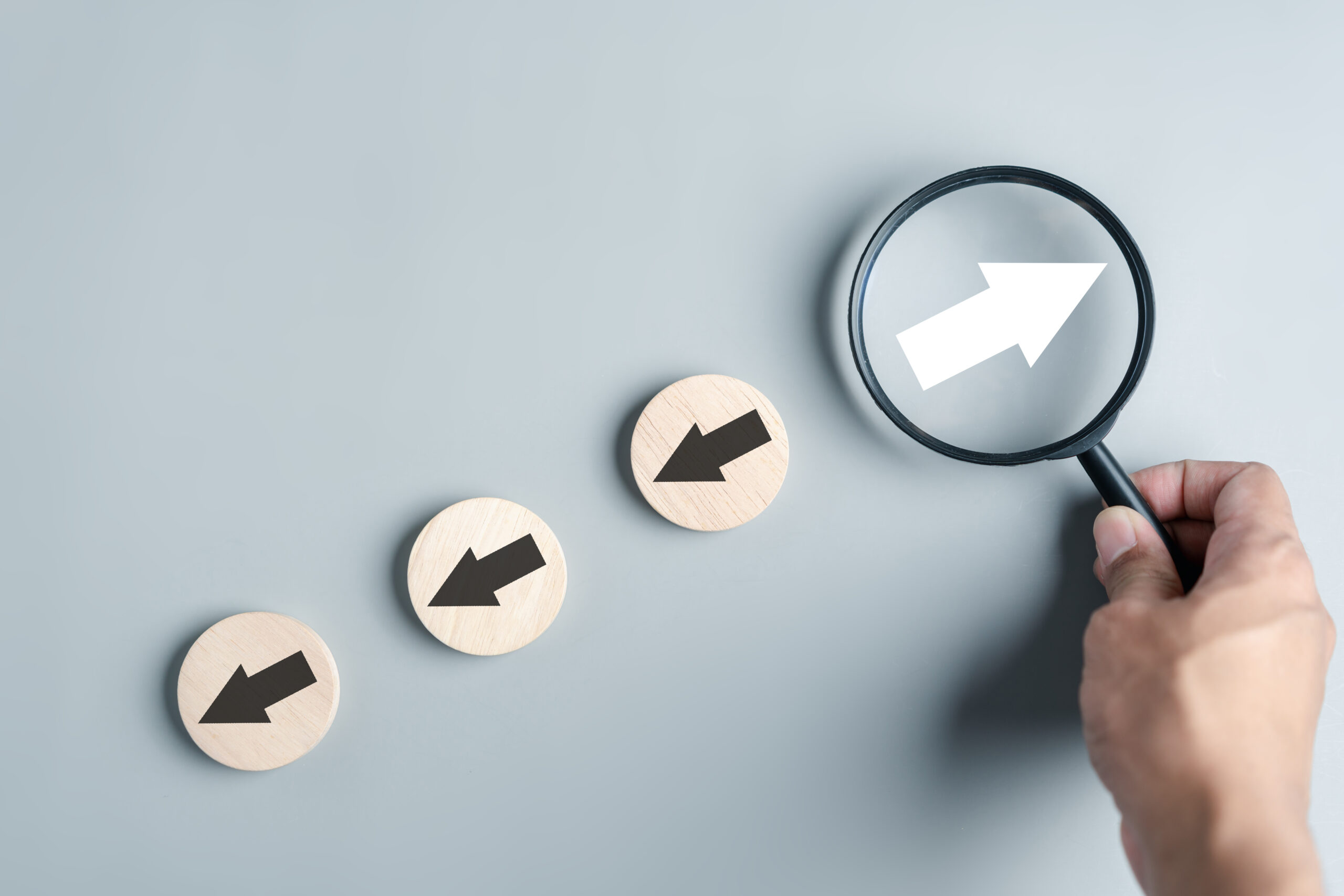 ライブ配信と録画配信の違いと、なぜライブ配信を選ぶのか