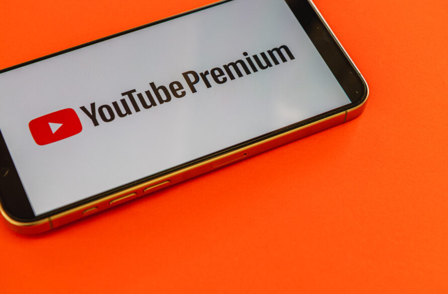 YouTubeをオフラインで再生する方法｜YouTube Premiumに登録すべき？