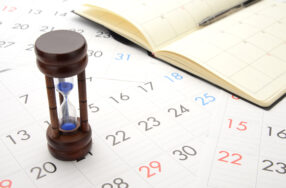 動画制作の納期はどれくらい？制作フローから短納期で依頼するコツまで解説