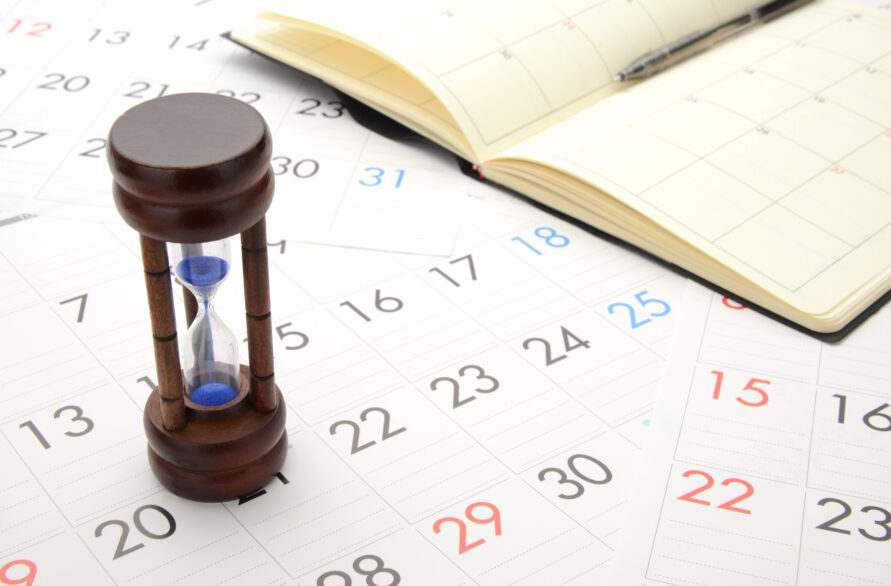 動画制作の納期はどれくらい？制作フローから短納期で依頼するコツまで解説