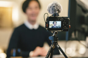 初心者でも安心！YouTubeライブのやり方と必要な機材・事前準備を徹底ガイド